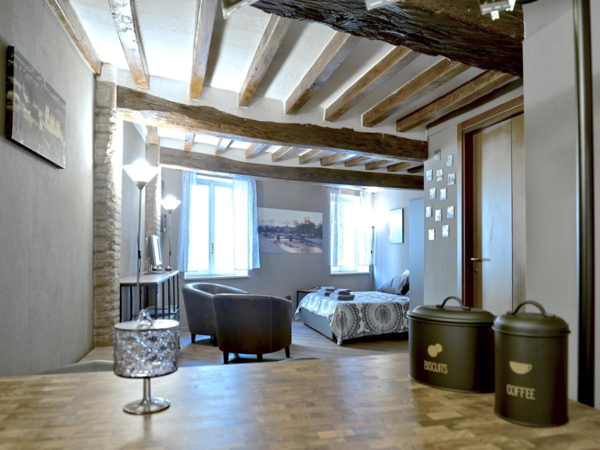 Appartamento Fontana Parma Bagian luar foto